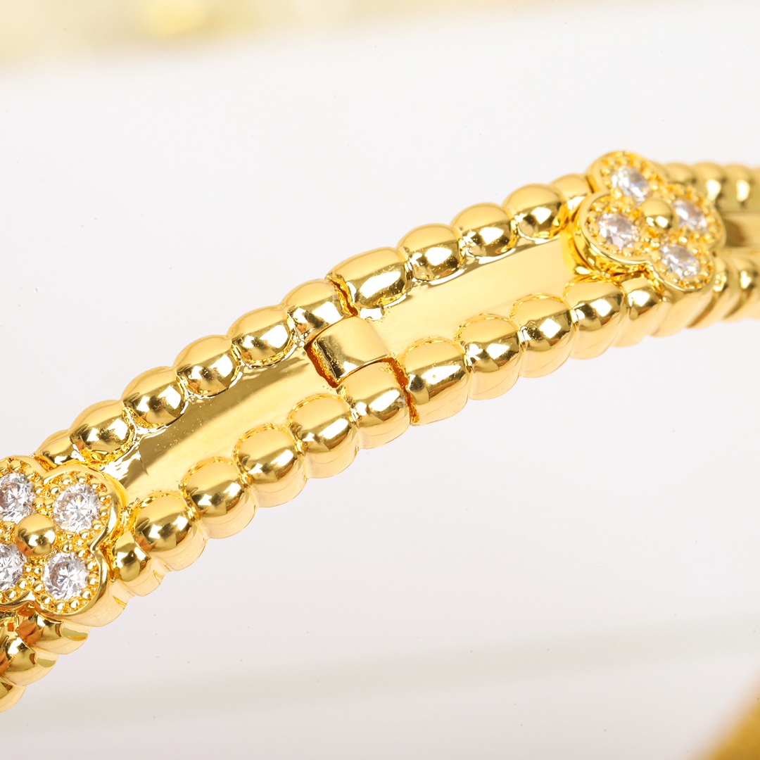 VAC Perlée sweet clovers bracelet, medium model - Gorchic - $48.99