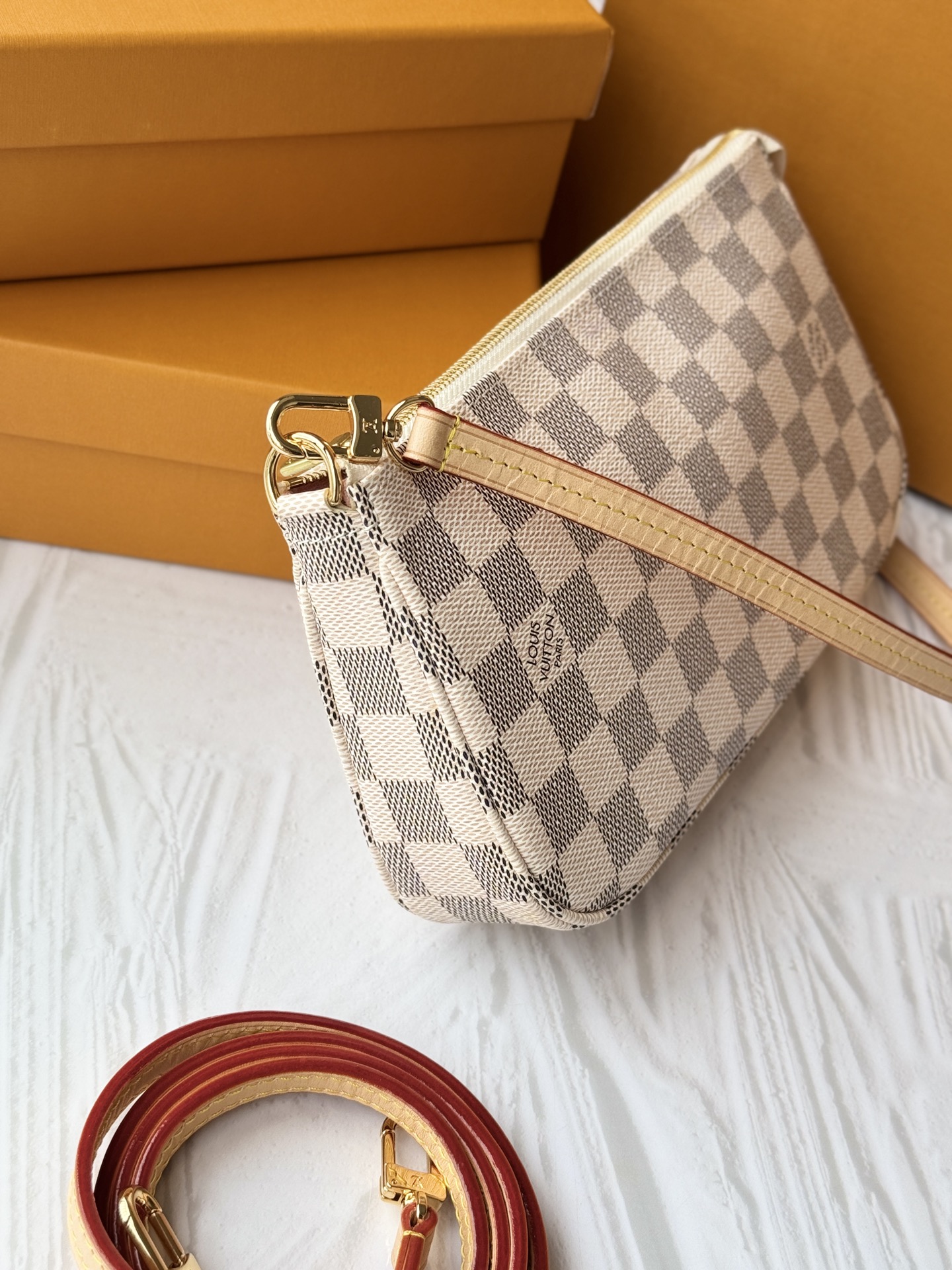 [TOP]Designer Damier Azur Pochette Accessoires Shoulder Bag - White - Gorchic - $147.99
