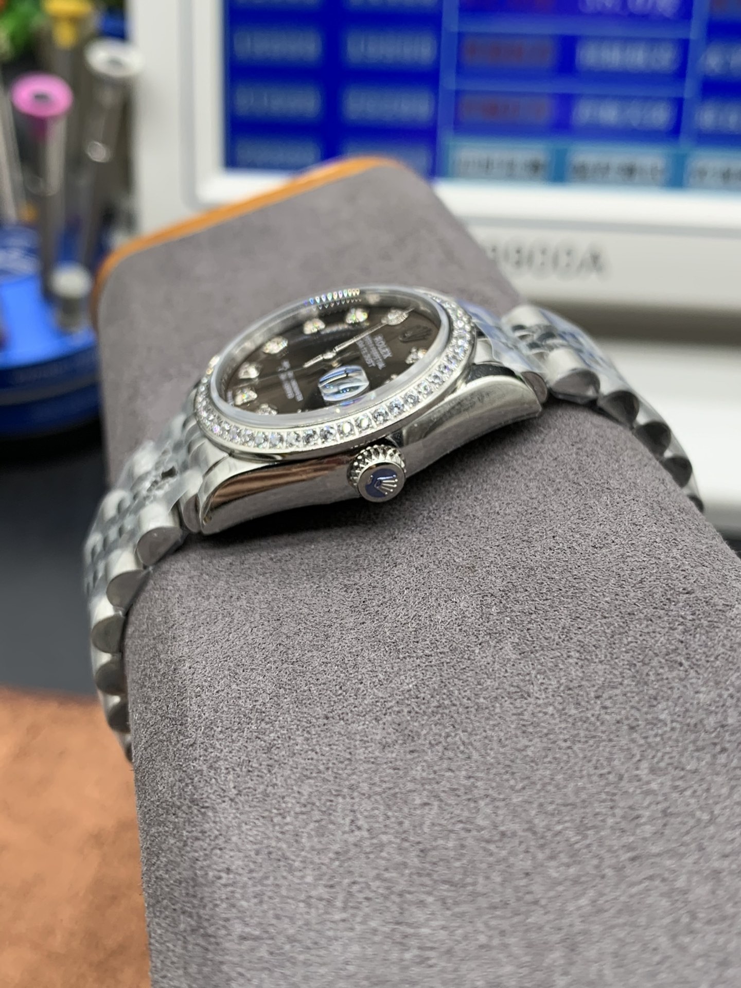 Rolex Datejust Rolex watch, Oystersteel, White Gold, Diamonds, Classic Size - Gorchic - $109.99