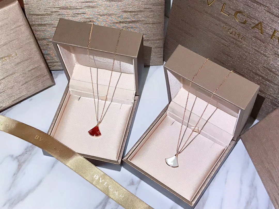 BV DIVAS'DREAM Necklace - Gorchic - $44.99