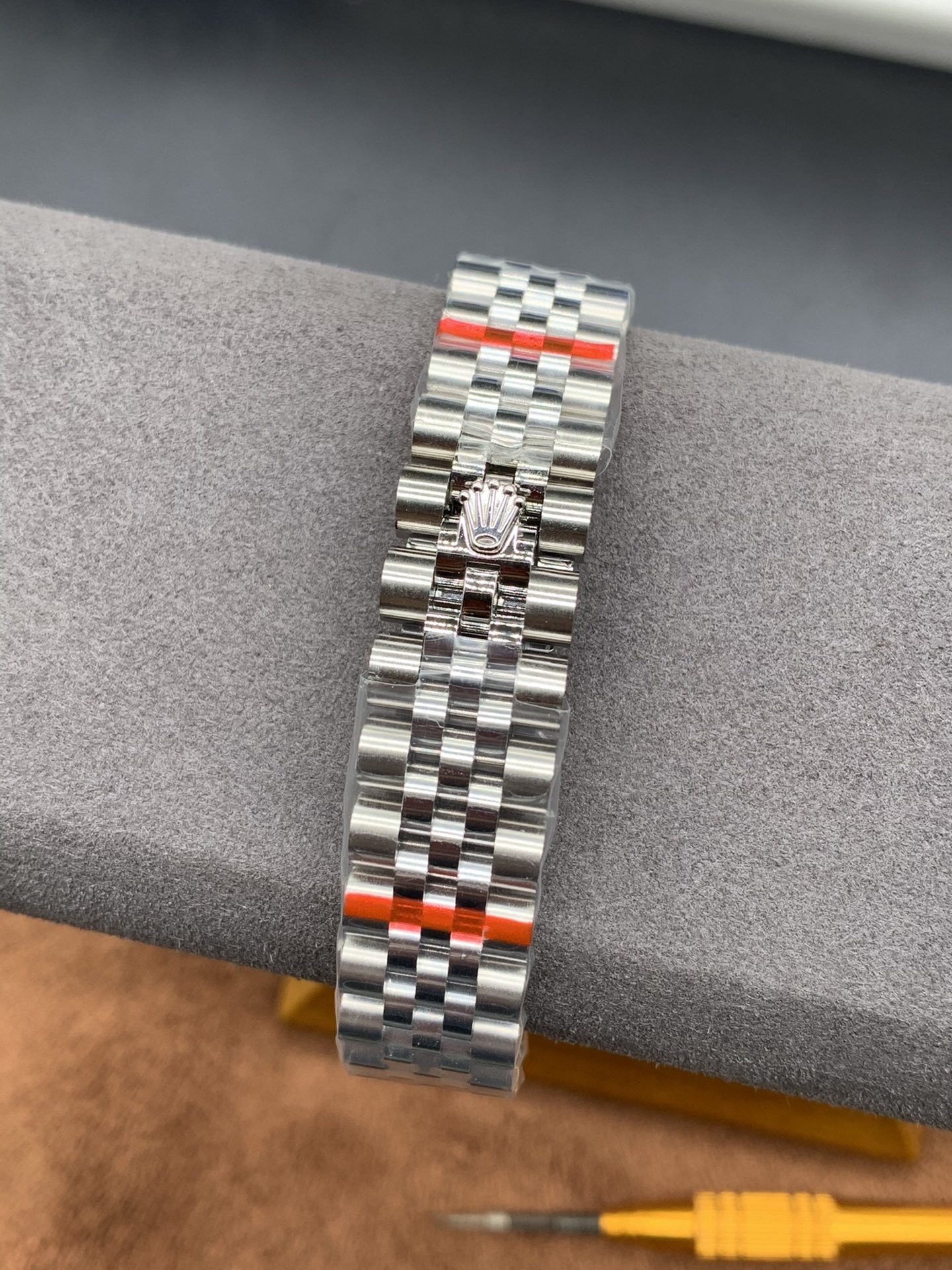 Rolex Datejust Rolex watch, Oystersteel, White Gold, Diamonds, Classic Size - Gorchic - $109.99