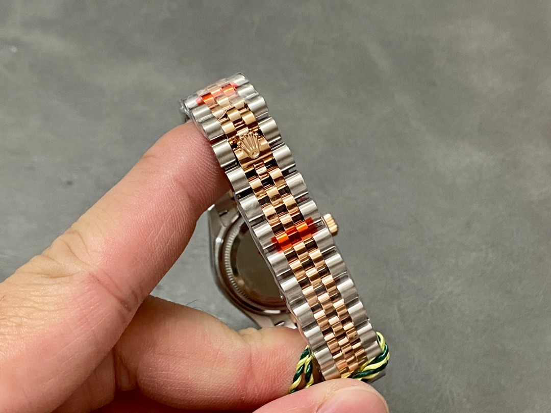 Rolex Datejust Rolex watch, Quartz watch, Oystersteel, Rose Gold, Diamonds, Classic Size - Gorchic - $127.99