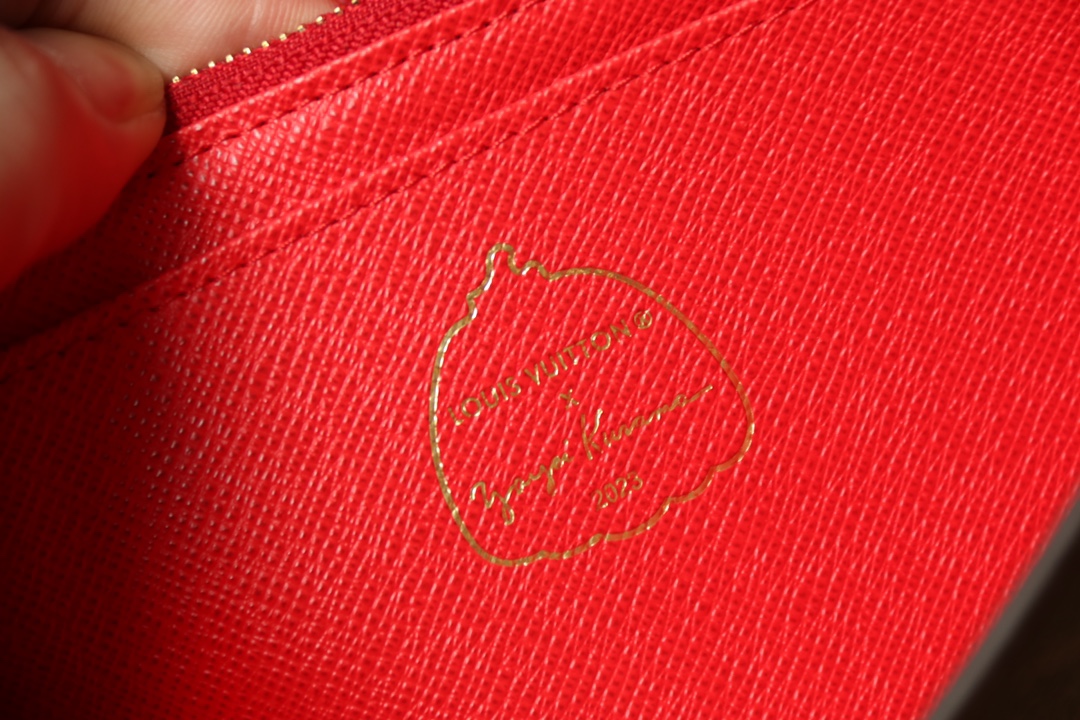 [TOP]Designer Wallets Sarah Long Button Wallet - Brown - Gorchic - $136.99