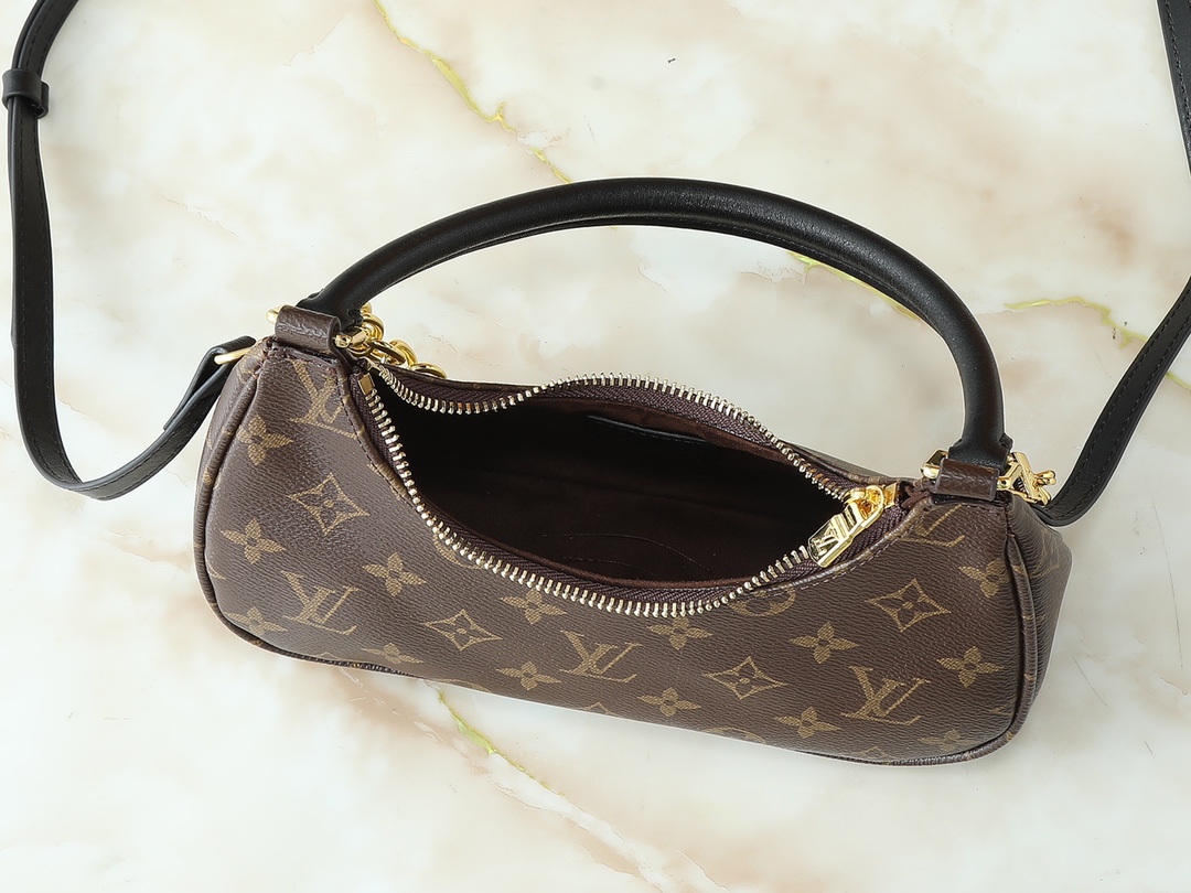 Designer Catchy PM Handbag - Gorchic - $107.99