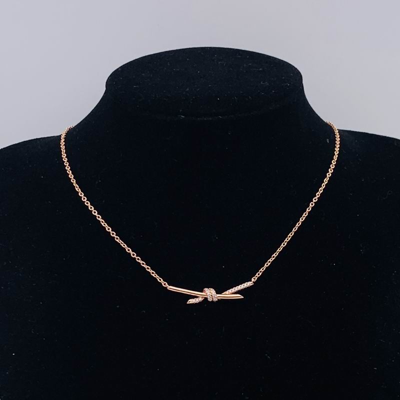 T.F. Knot Pendant Necklace - Gorchic - $44.99