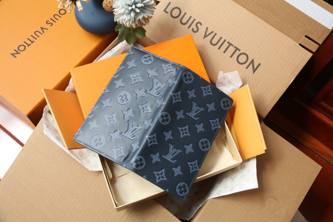 [TOP]Designer Monogram Wallet in Navy - Gorchic - $136.99