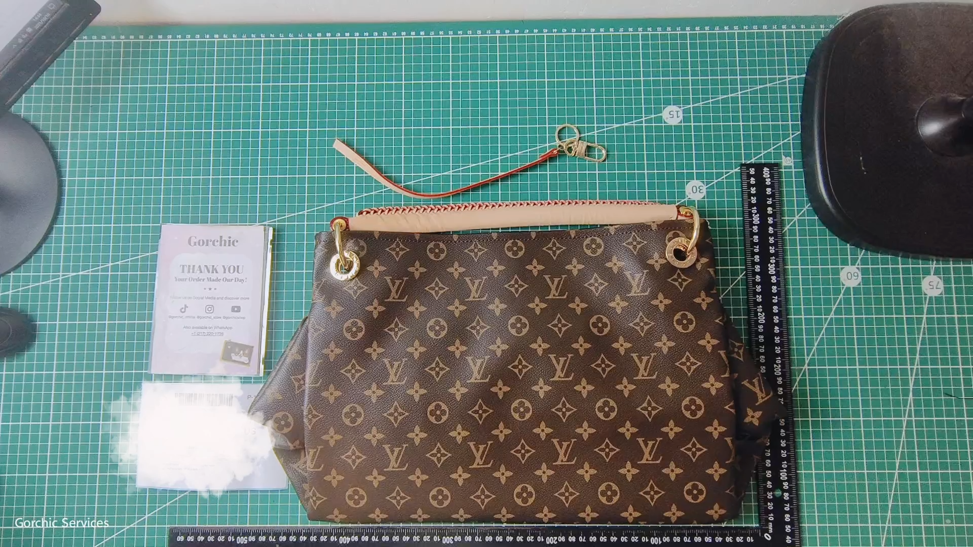 Designer Monogram Artsy MM hobo bag - Gorchic - $118.99