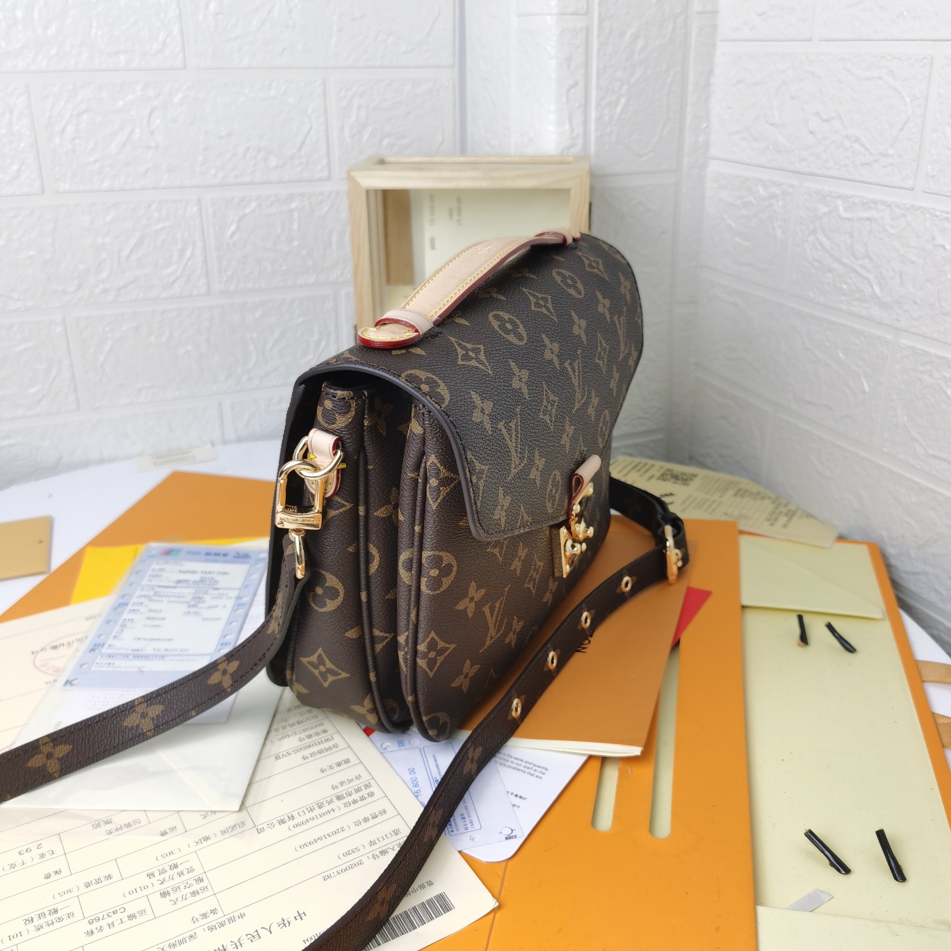 Designer Monogram Metis Pochette Monogram Brown - Crossbody Bag - Gorchic - $117.99