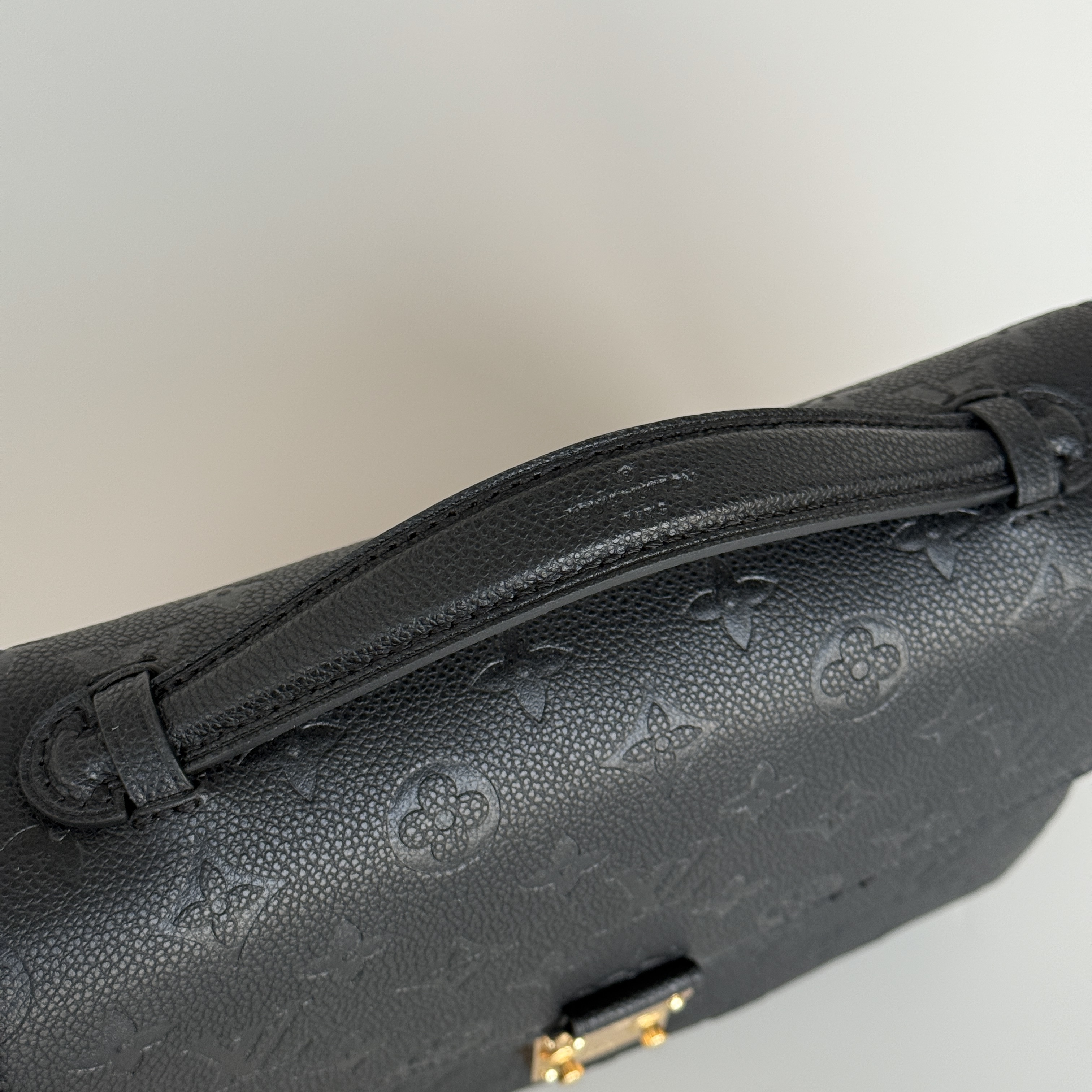 Designer Monogram Empreinte Monogram Leather Black Pochette Métis - Bag - Gorchic - $127.99