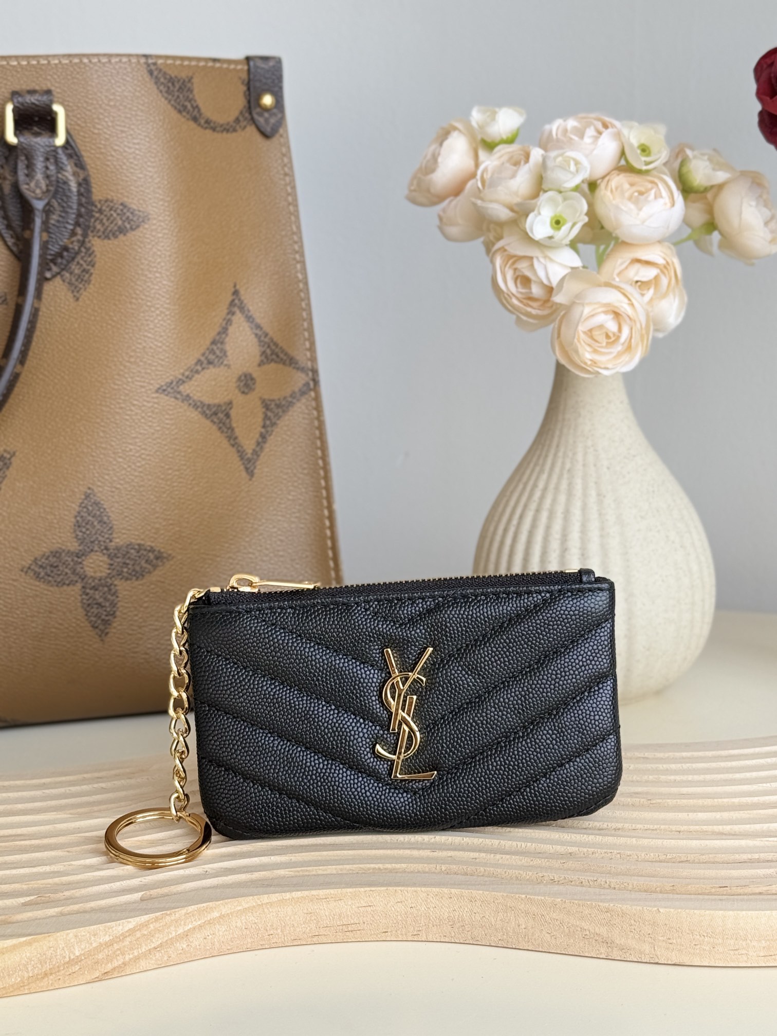 Lady Designer Ball-Patterned Cowhide Wallet -Black Gold Wallet - Gorchic - $55.99