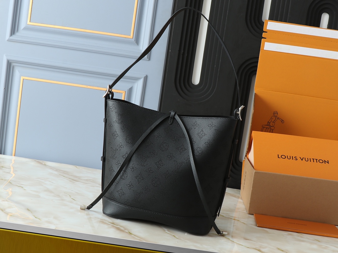 Designer Monogram Flore Black Bag - Gorchic - $137.99