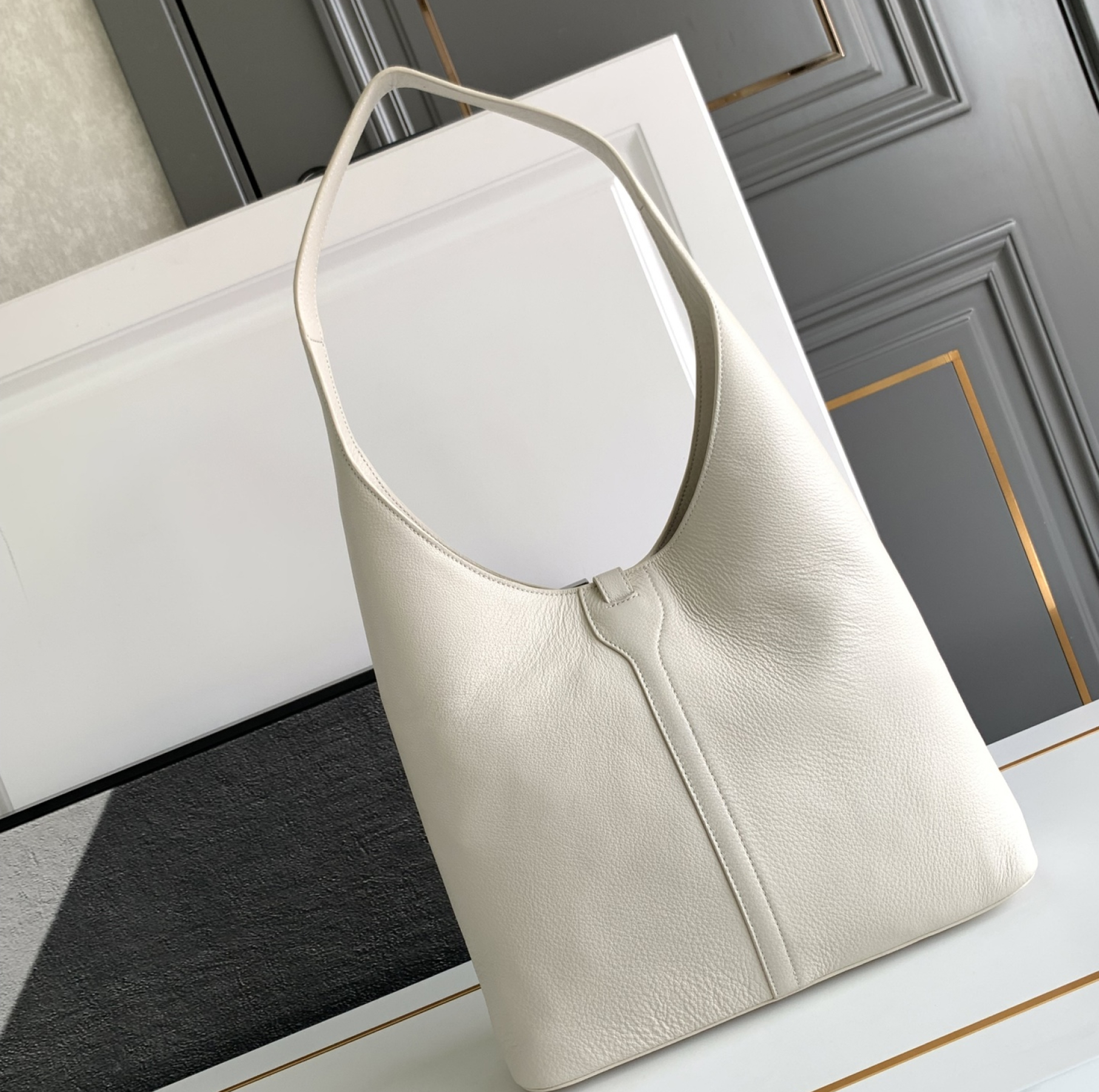 Hourglass iconic Lock Trim Large Tramp Bag - White Bag - Gorchic - $144.99
