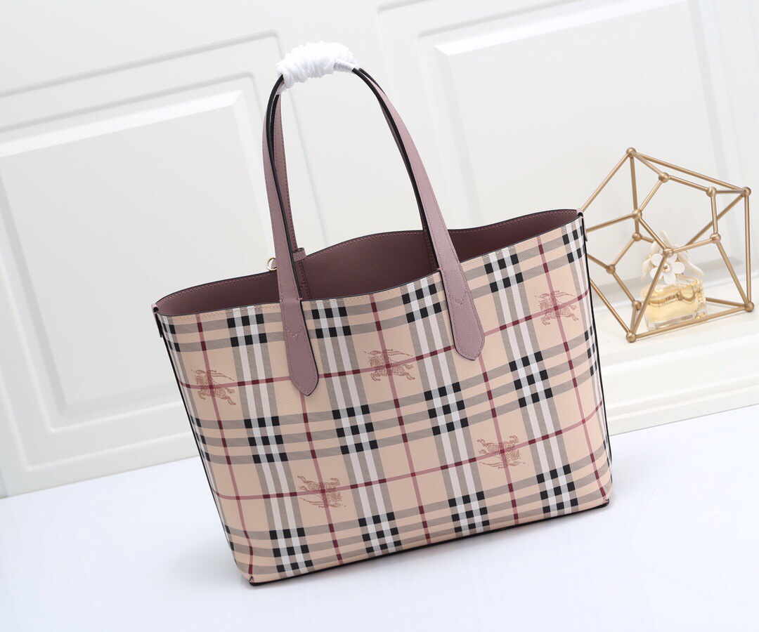burbery Reversible Shopping Bag - Logo Coffee Bag - Gorchic - $153.99