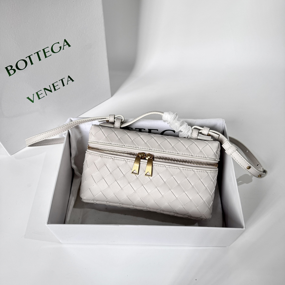 BV Bang Bang Vanity Case Sea salt - Bag - Gorchic - $144.99