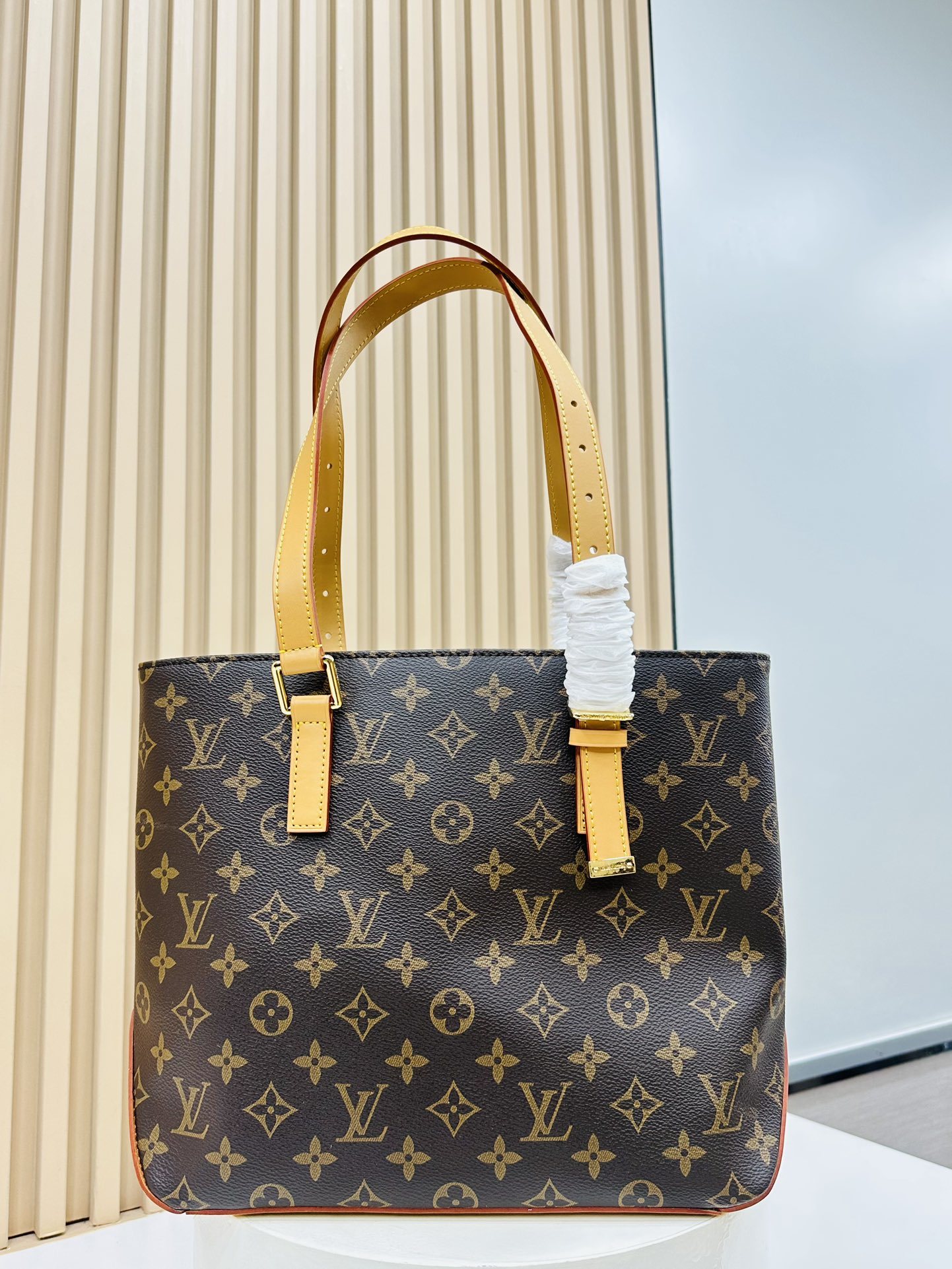 Designer Monogram Monogram Vavin GM - Bag - Gorchic - $135.99