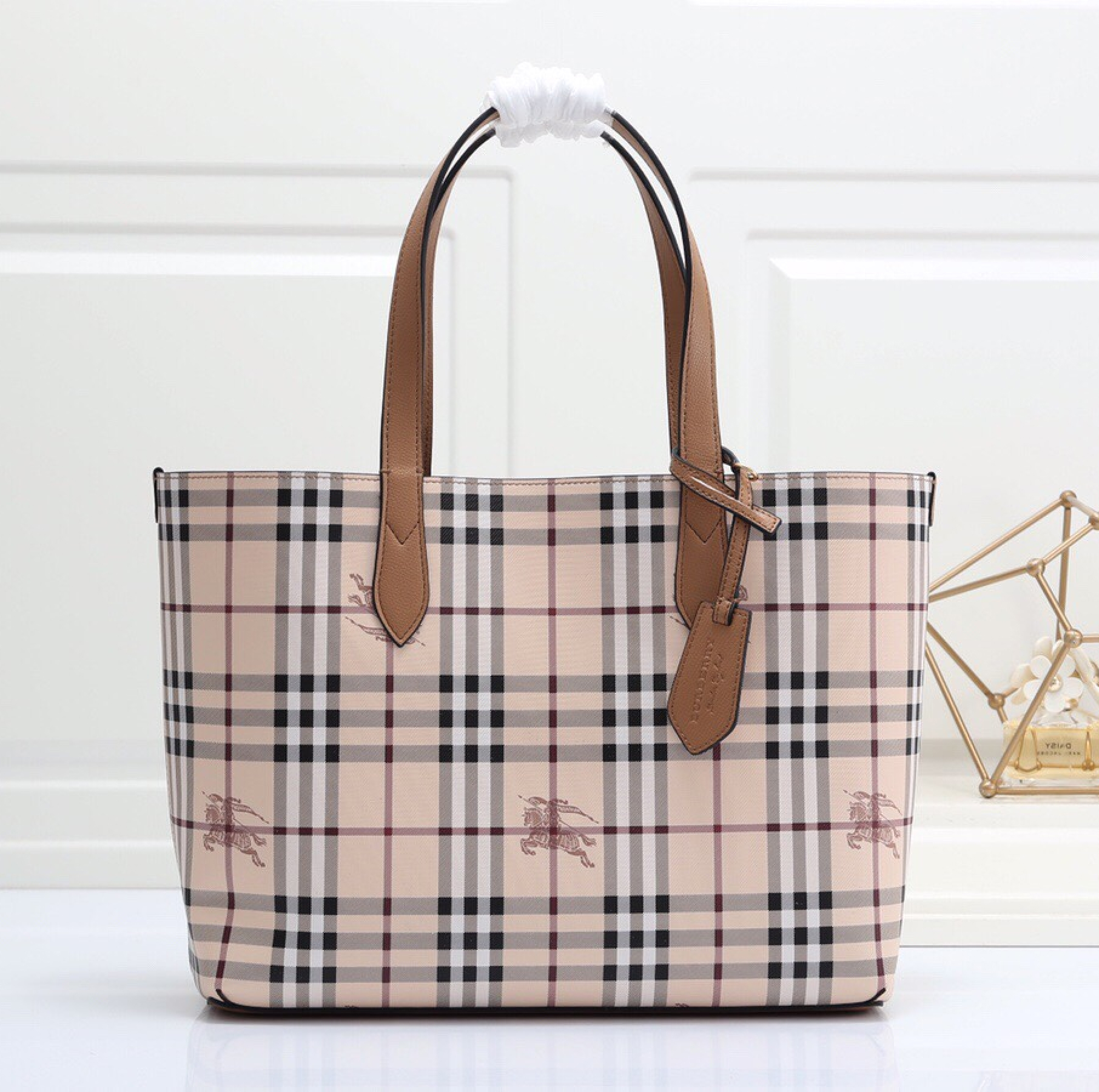 burbery Reversible Shopping Bag - Logo Camel Bag - Gorchic - $153.99