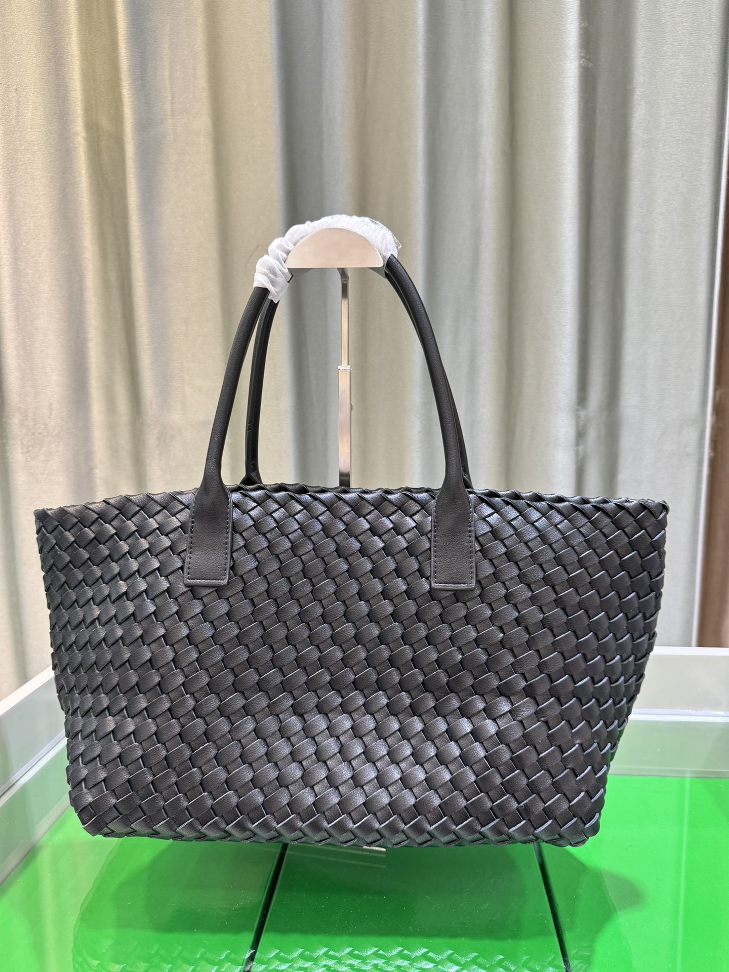 BV Medium Cabat Black - Bag - Gorchic - $186.99