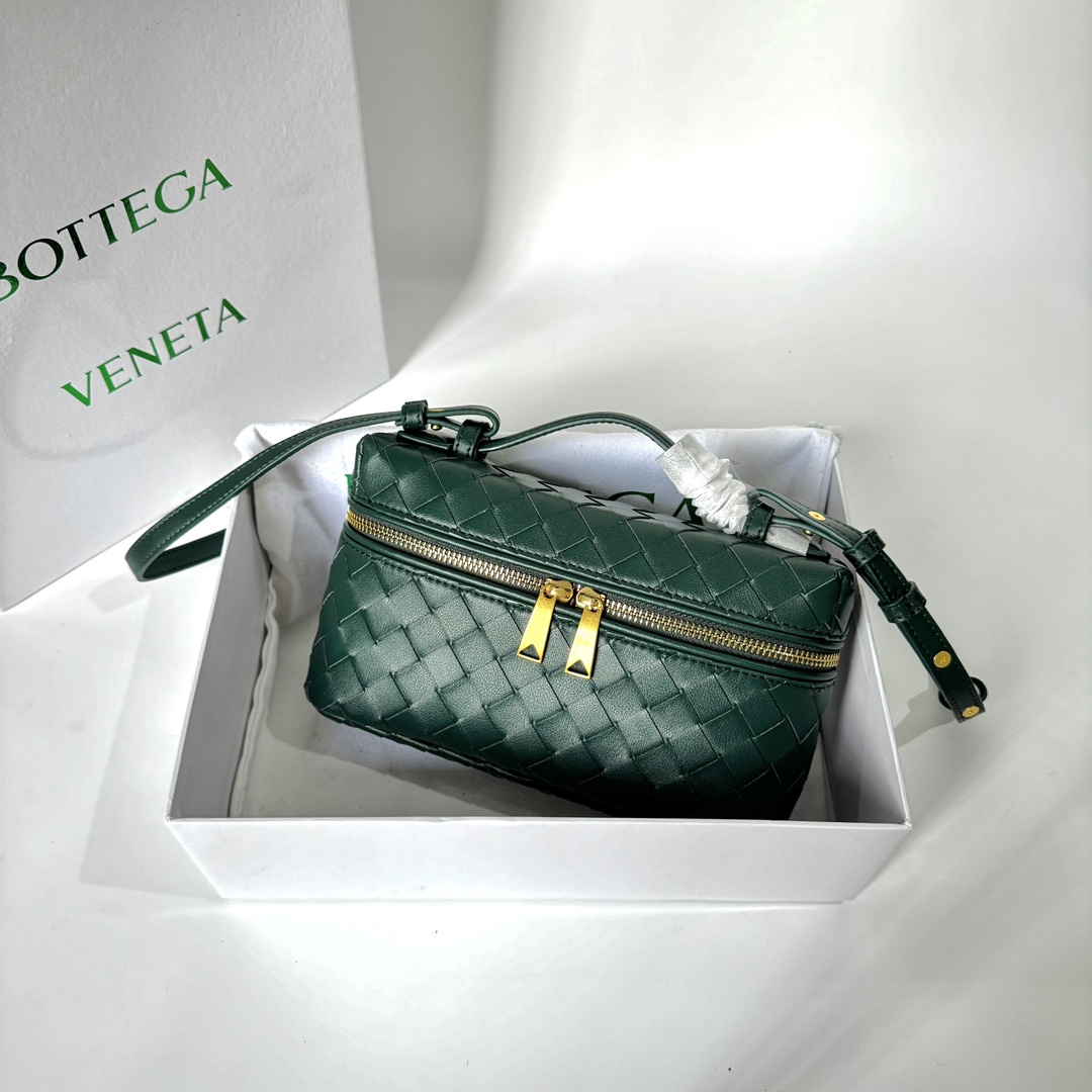 BV Bang Bang Vanity Case Green - Bag - Gorchic - $144.99
