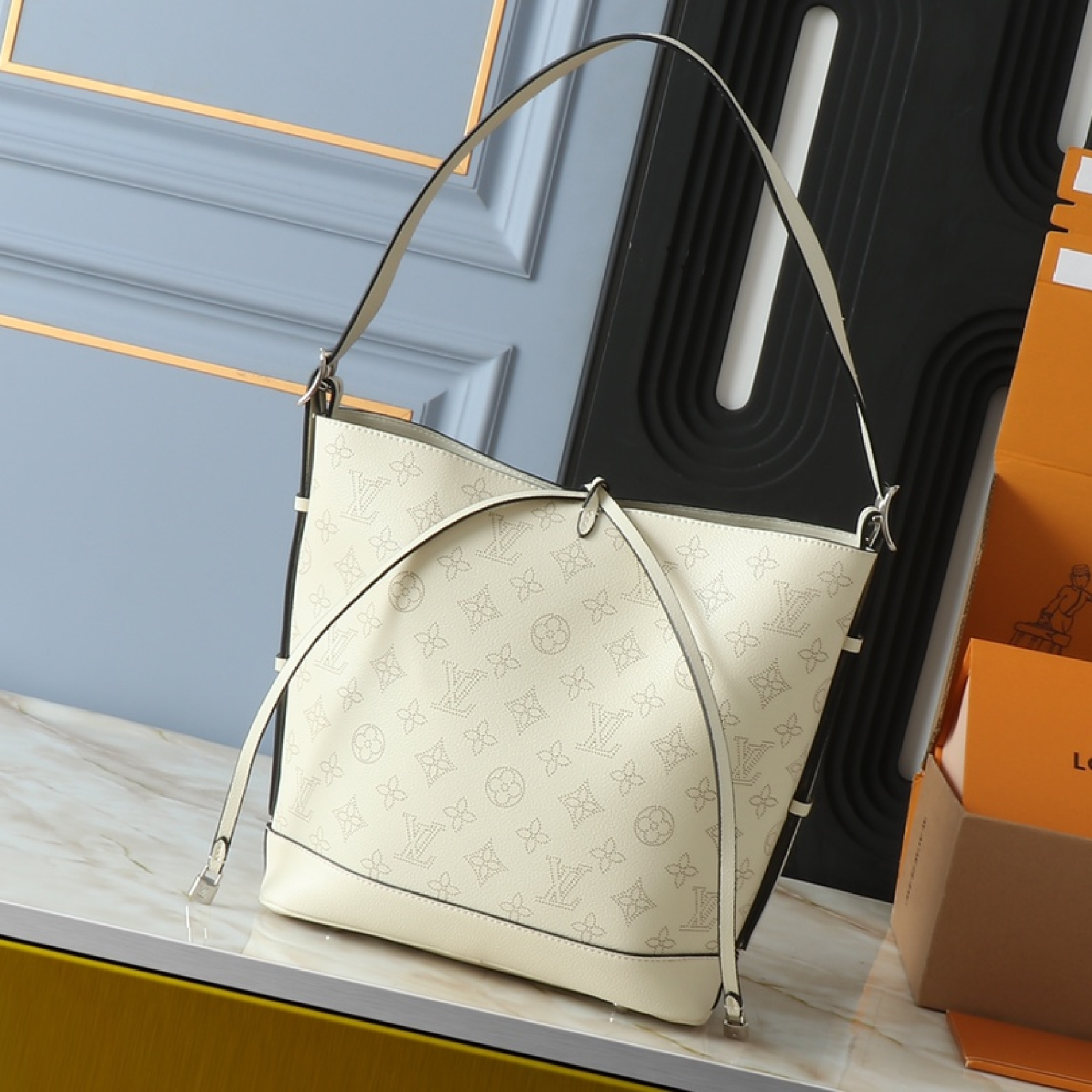 Designer Monogram Flore White Bag - Gorchic - $137.99