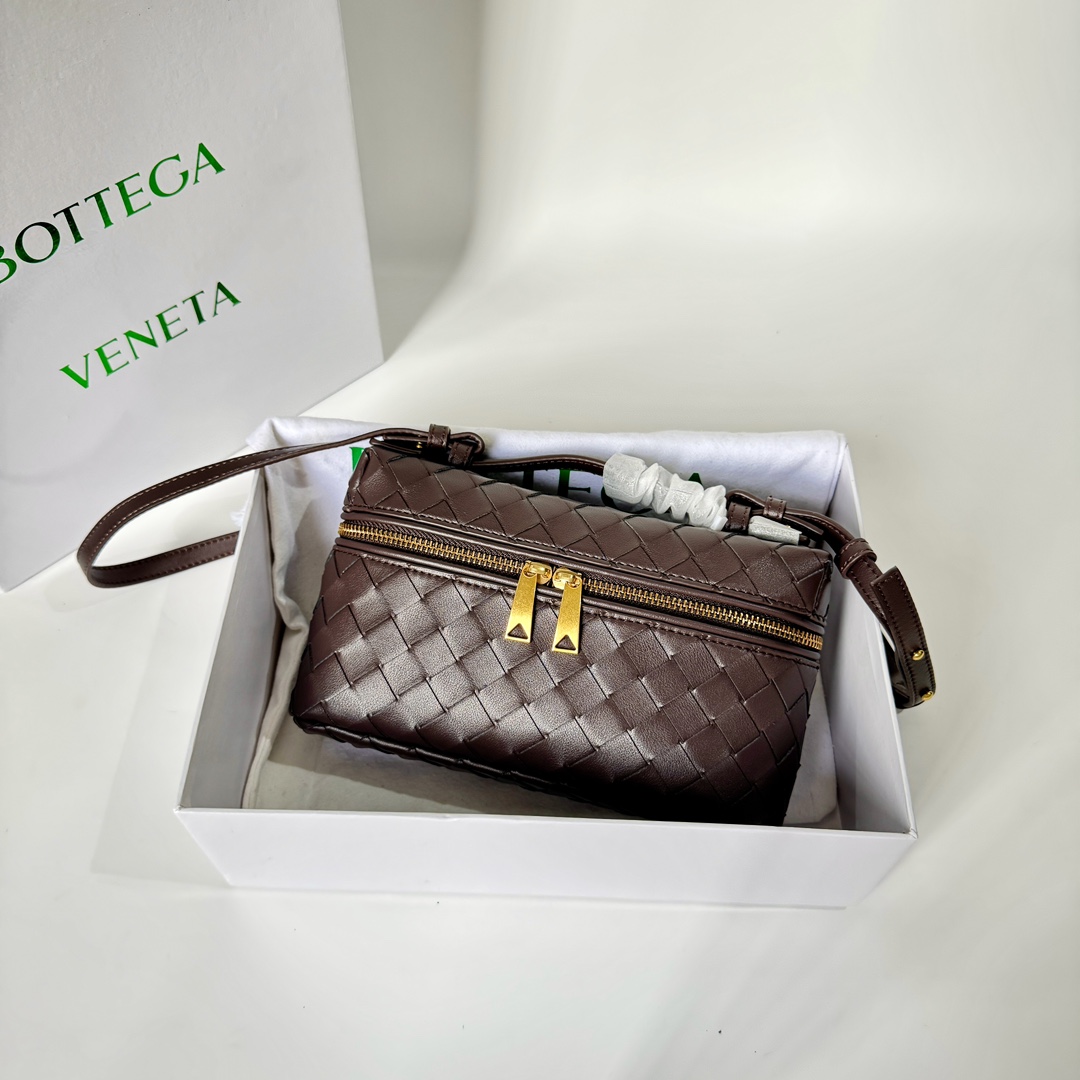 BV Bang Bang Vanity Case Fondant - Bag - Gorchic - $144.99