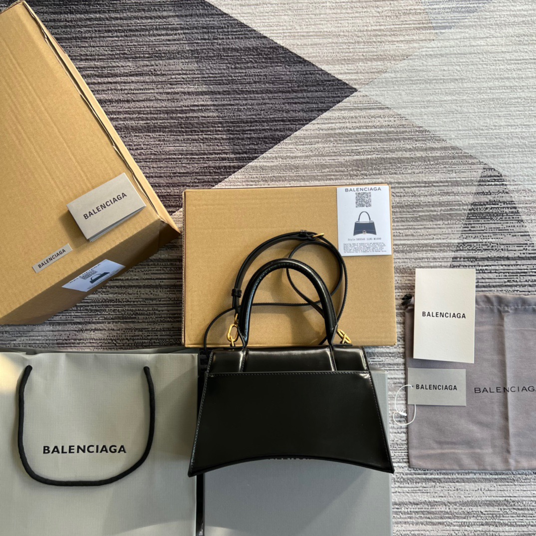 Hourglass iconic HOURGLASS HANDBAG - Bag - Gorchic - $141.99