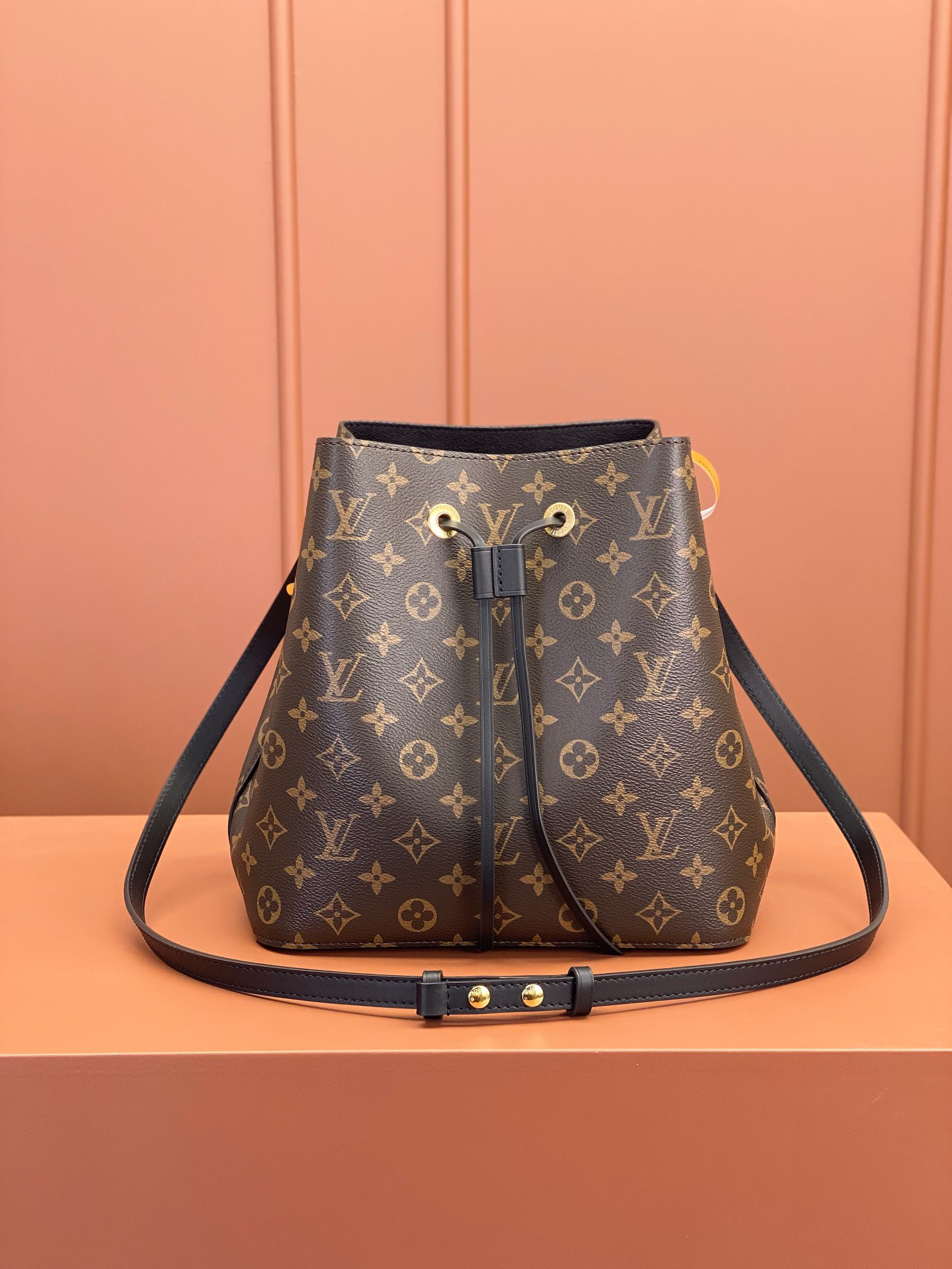 Designer Monogram Monogram Neonoe Bucket Bag Caramel - Gorchic - $281.99