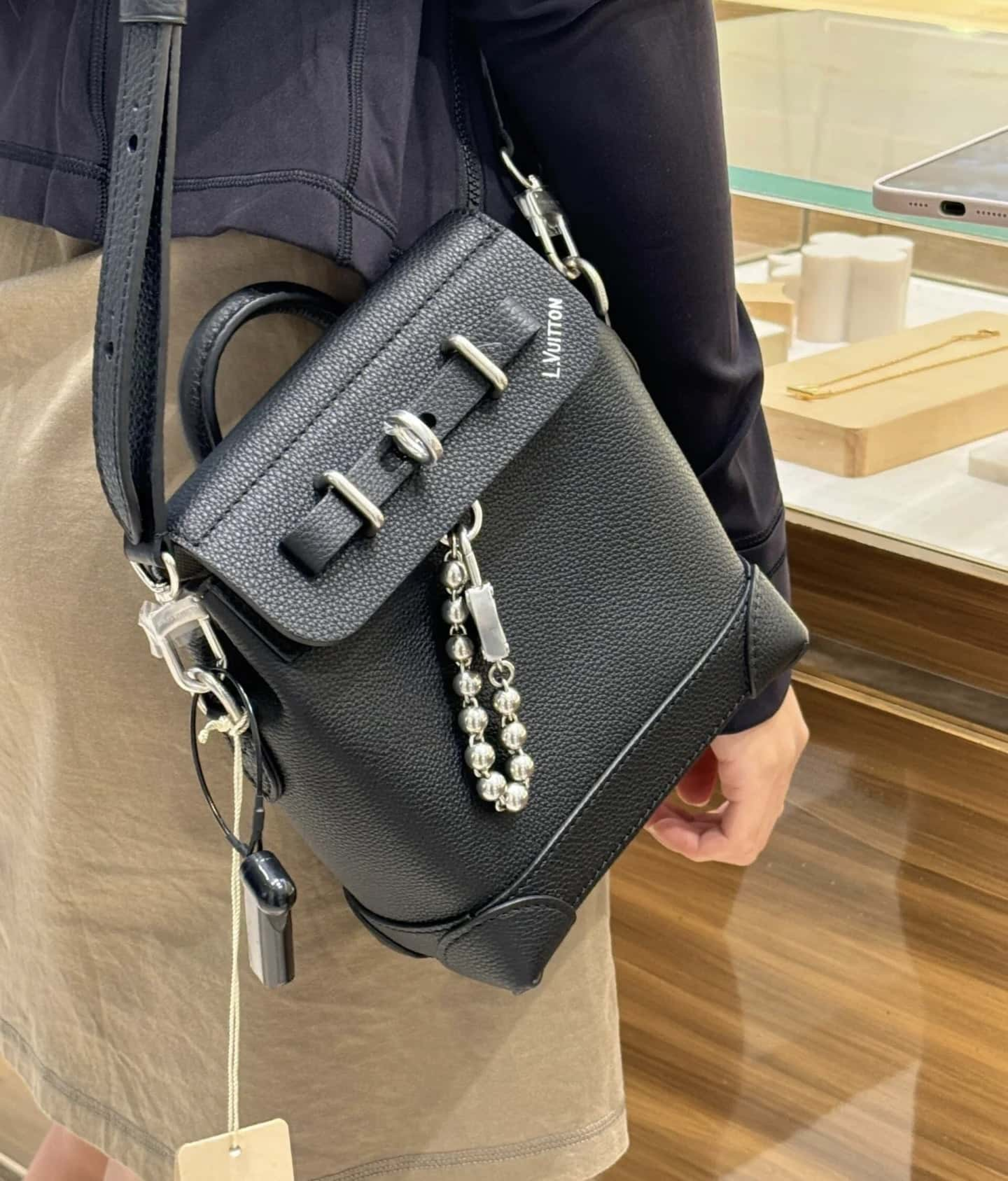 Designer Monogram Steamer Crossbody Black Autres Cuirs Bag - Gorchic - $117.99