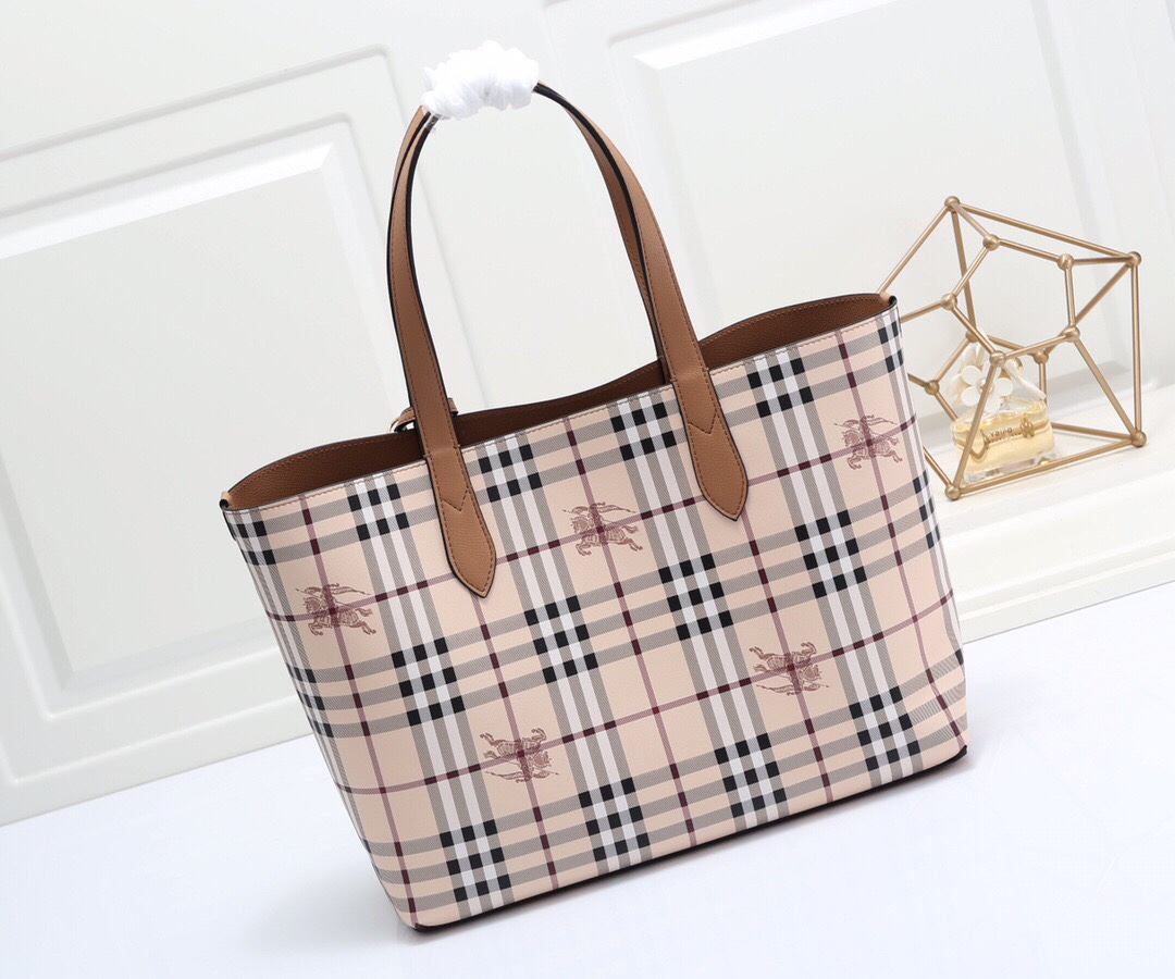 burbery Reversible Shopping Bag - Logo Camel Bag - Gorchic - $153.99