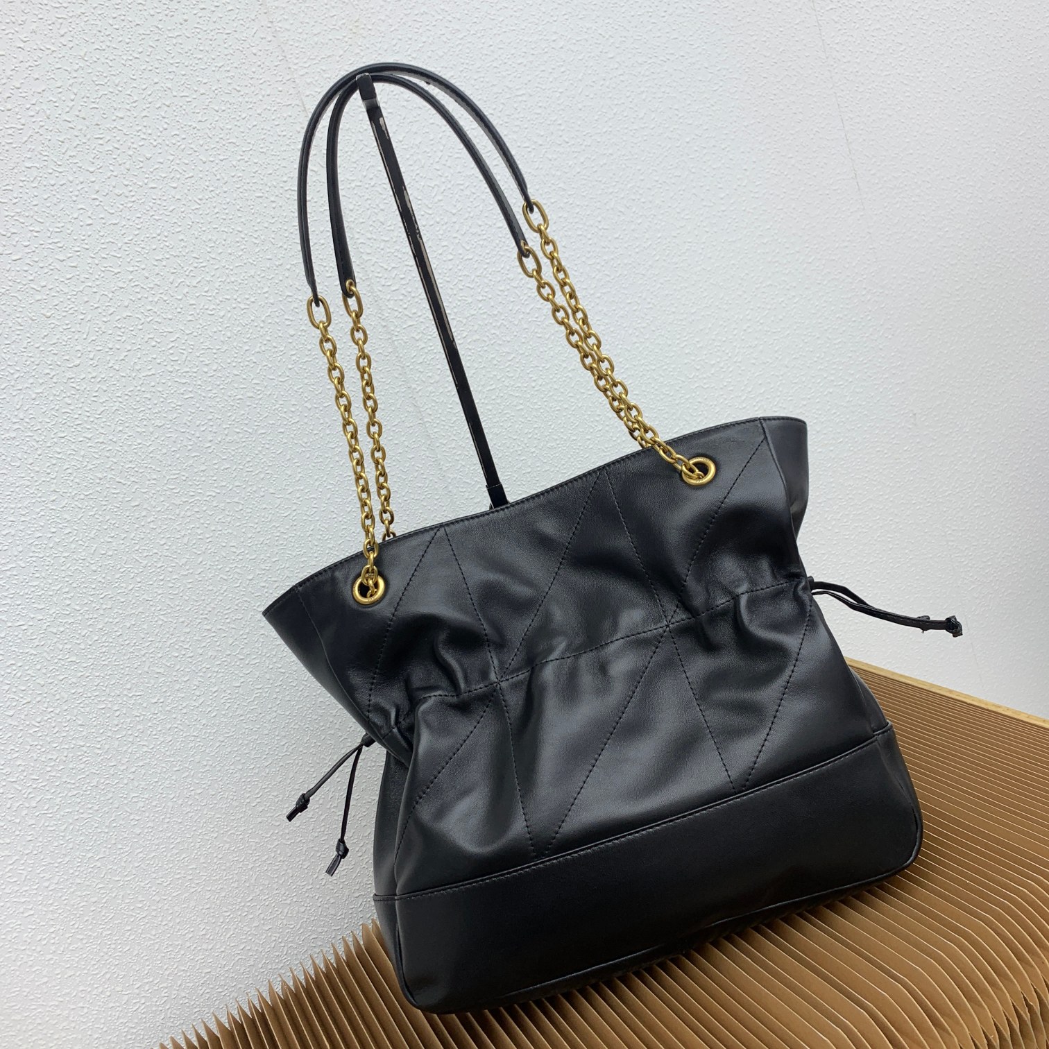 Lady Designer Jaime 4.3 Large Pochon Calfskin chain bag - Gorchic - $153.99
