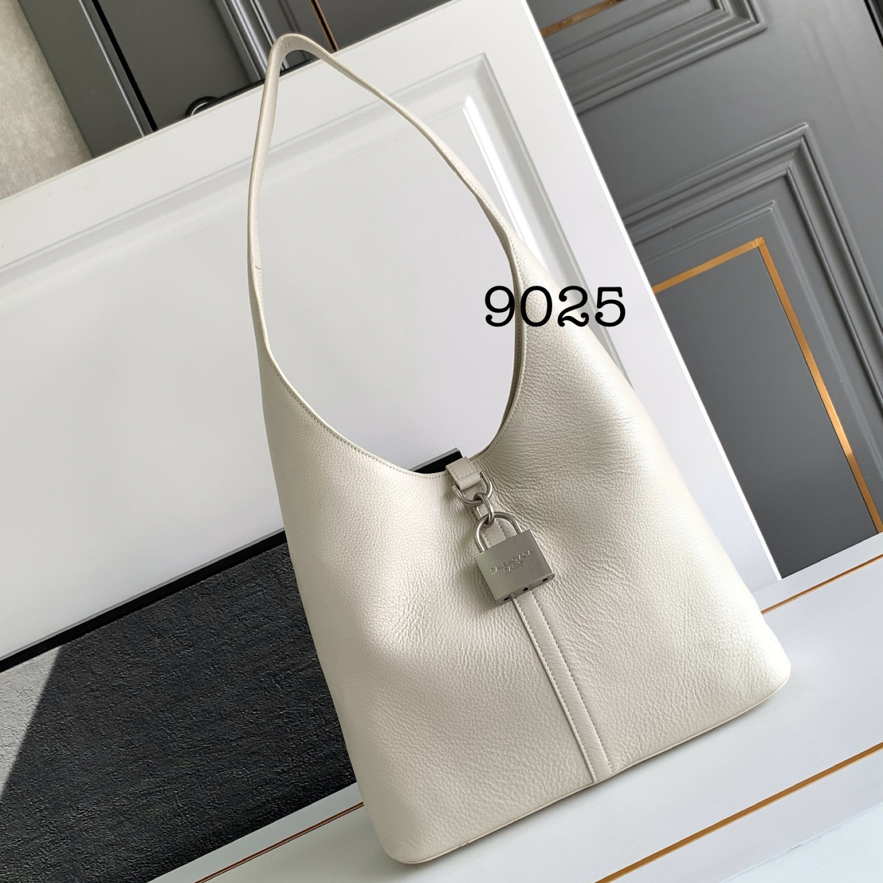 Hourglass iconic Lock Trim Large Tramp Bag - White Bag - Gorchic - $144.99