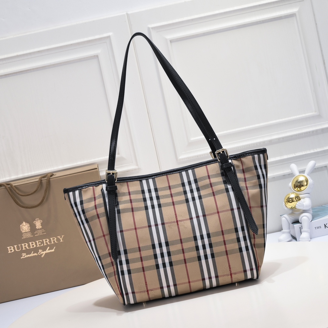 burbery Invisible War Horse Shopper - Checkered Black Bag - Gorchic - $163.99