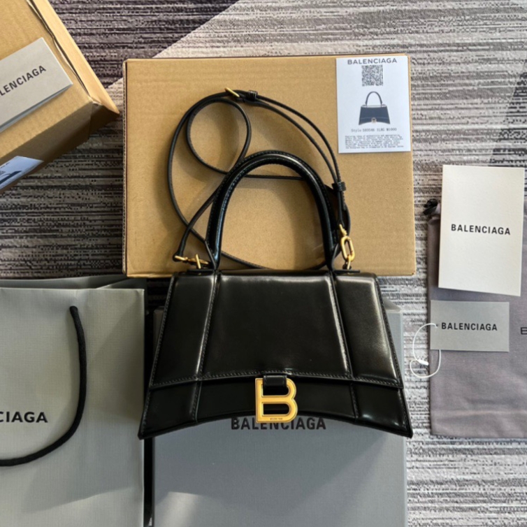 Hourglass iconic HOURGLASS HANDBAG - Bag - Gorchic - $141.99