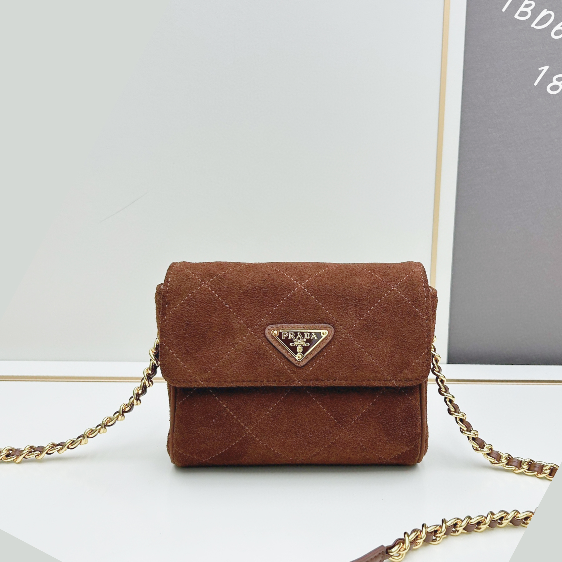 Saffiano texture Vintage Flap Shoulder Bag - Gorchic - $152.99