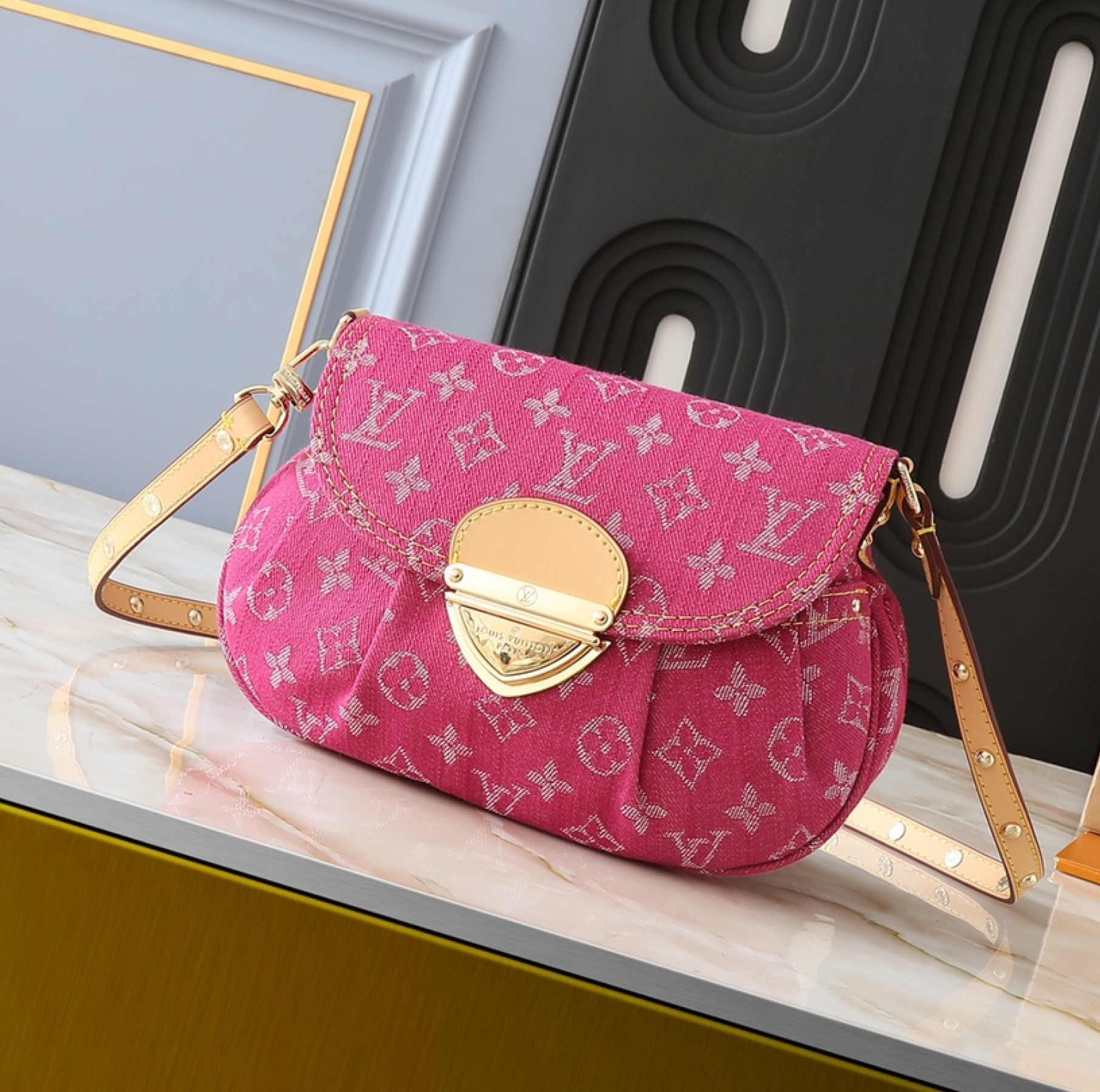 Designer Monogram Sunset Handbag - Gorchic - $144.99