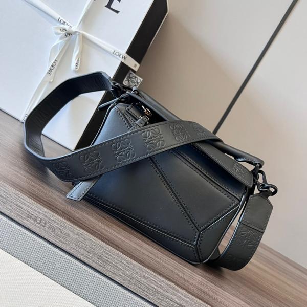 Puzzle iconic Mini Puzzle black - Bag - Gorchic - $109.99