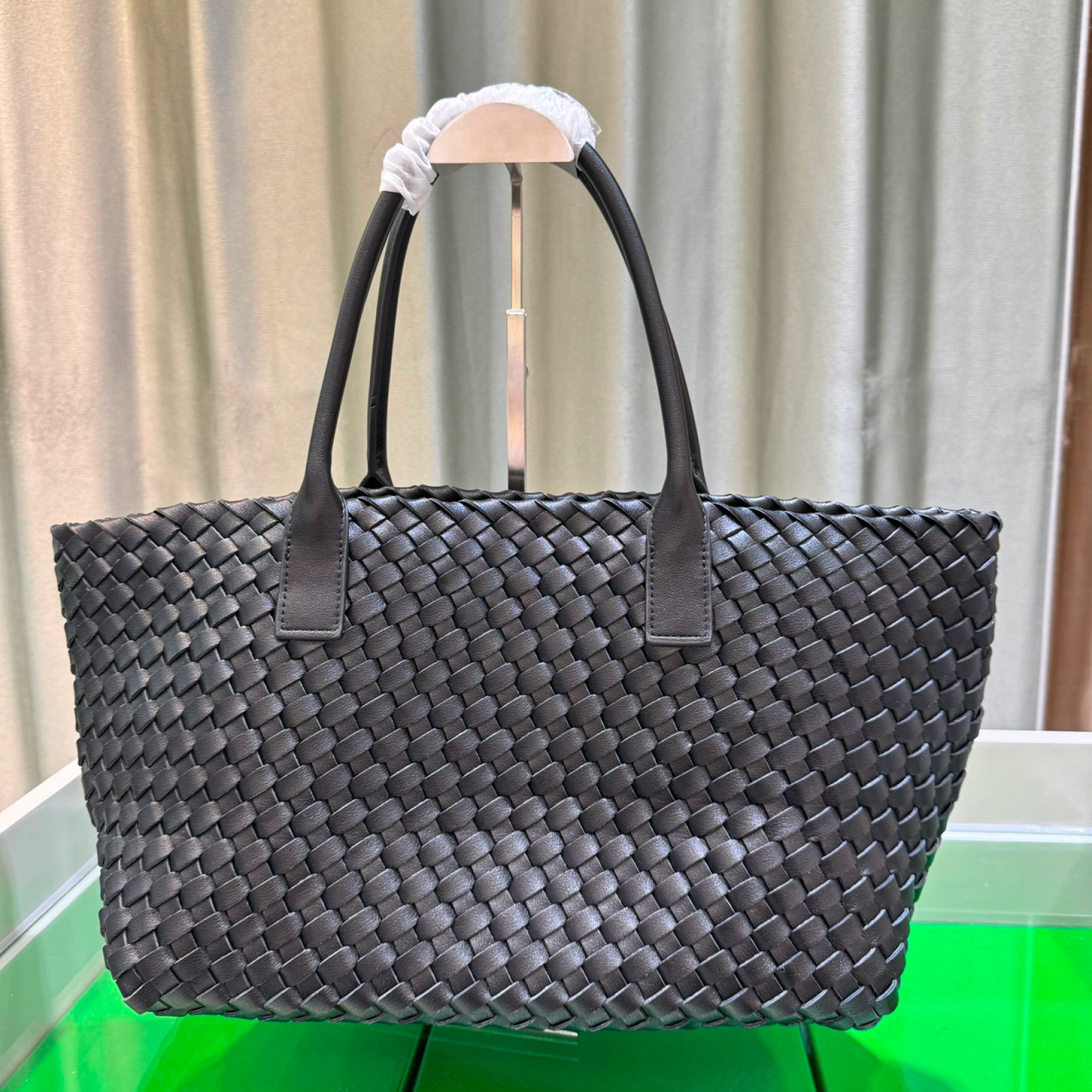 BV Medium Cabat Black - Bag - Gorchic - $186.99