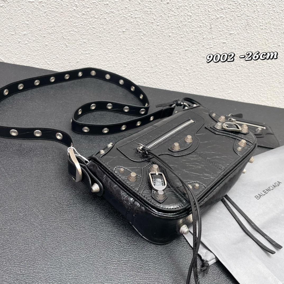 Hourglass iconic Le Cagole XS Leather Duffle Black Bag - Gorchic - $183.99