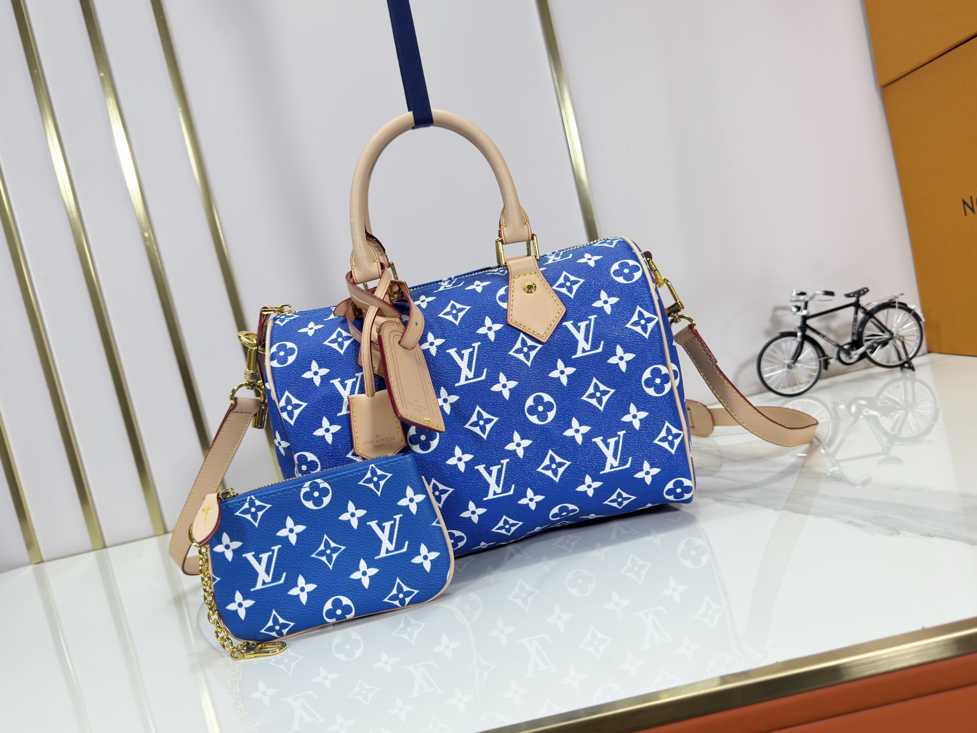 Designer Speedy P9 Bandoulière 40 Blue - Bag - Gorchic - $141.99